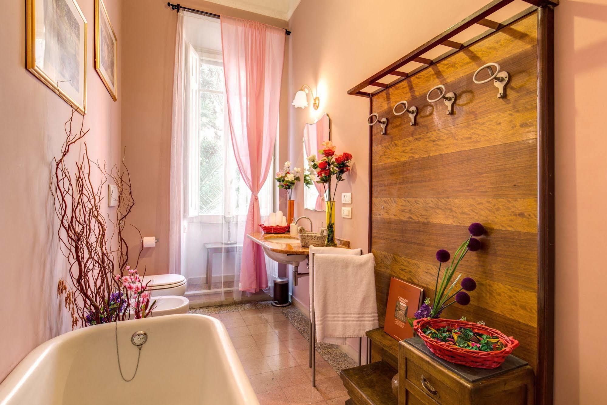 Experience Hostal Roma