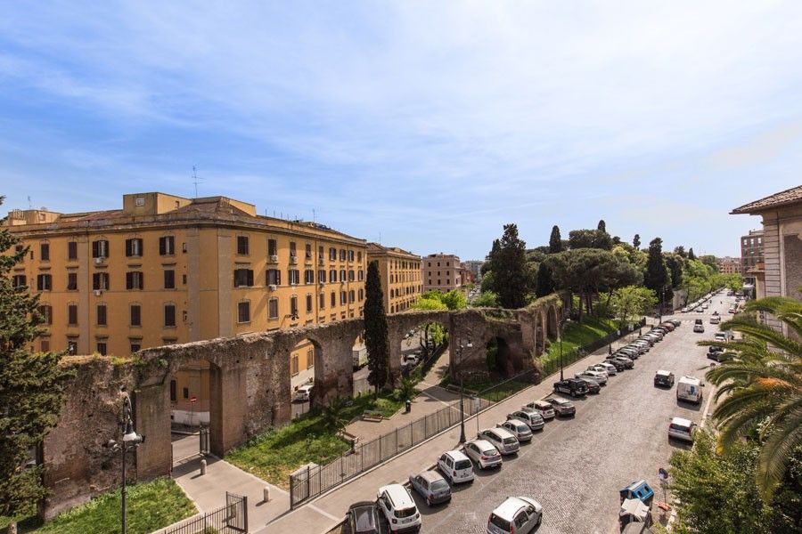 Experience * Roma